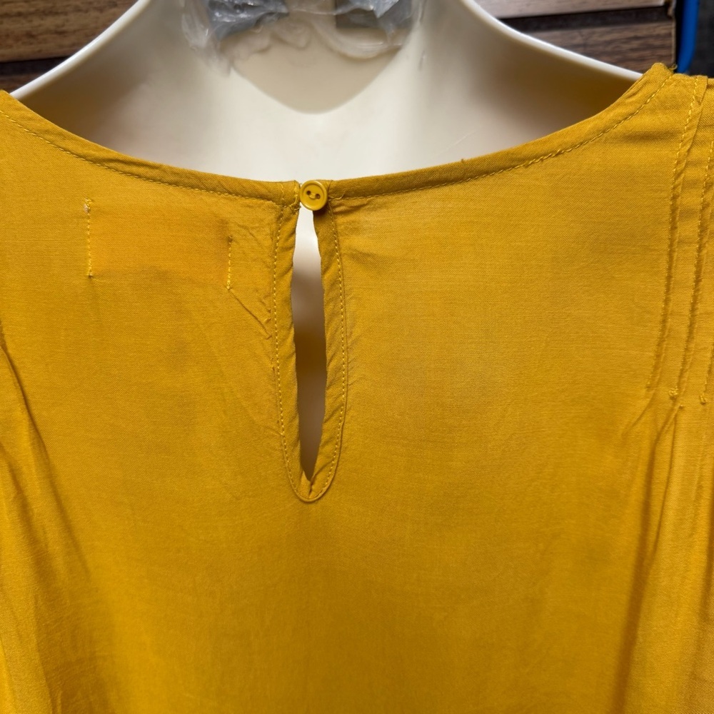 Melloday size small  Mustard Yellow Embroidered Blouse - Picture 6 of 9